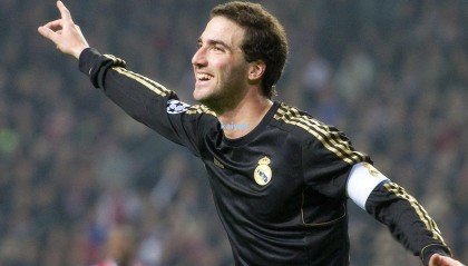 曼联豪掷7500万欧元锁定丹麦超新星，球迷惊呼霍伊伦二代降临老特拉福德