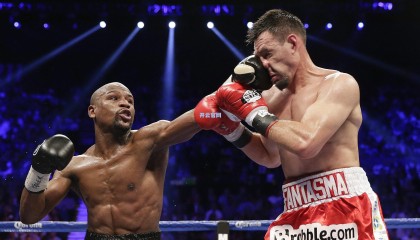 中国女重世界杯团体摘银 奥运资格近在眼前