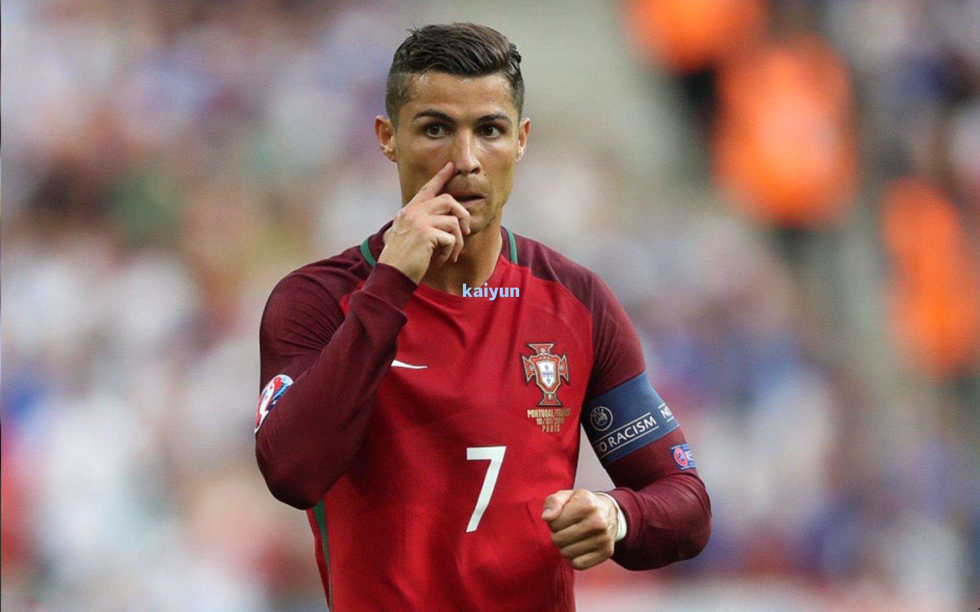 本泽马坦言皇马压力如影随形 姆巴佩加盟需直面银河战舰高期待