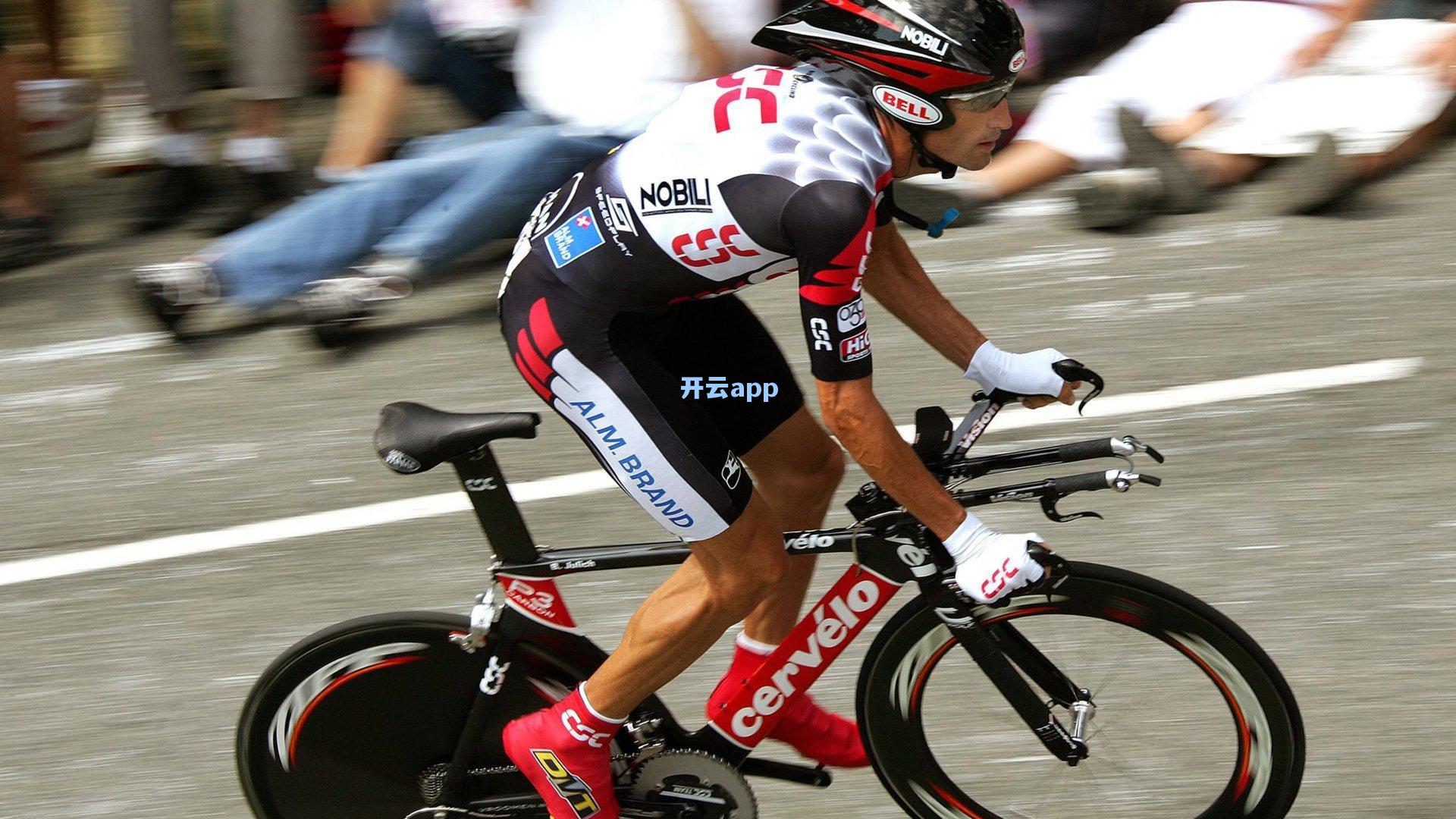 鹈鹕三连败危机，湖人紧追不舍，季后赛希望蒙上阴影